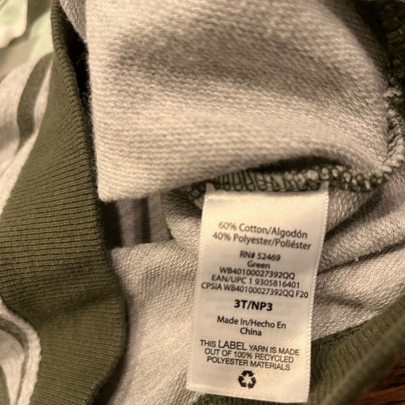 ⭐️ Toddler Boys Sweatshirt With Camo Design | Army Green & Gray | Size 3T - Picture 7 of 7